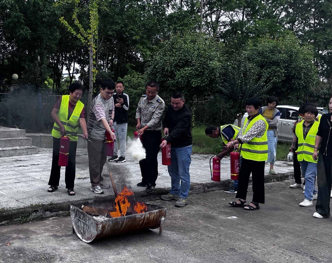 宿马产业公司开展消防演练(图1)